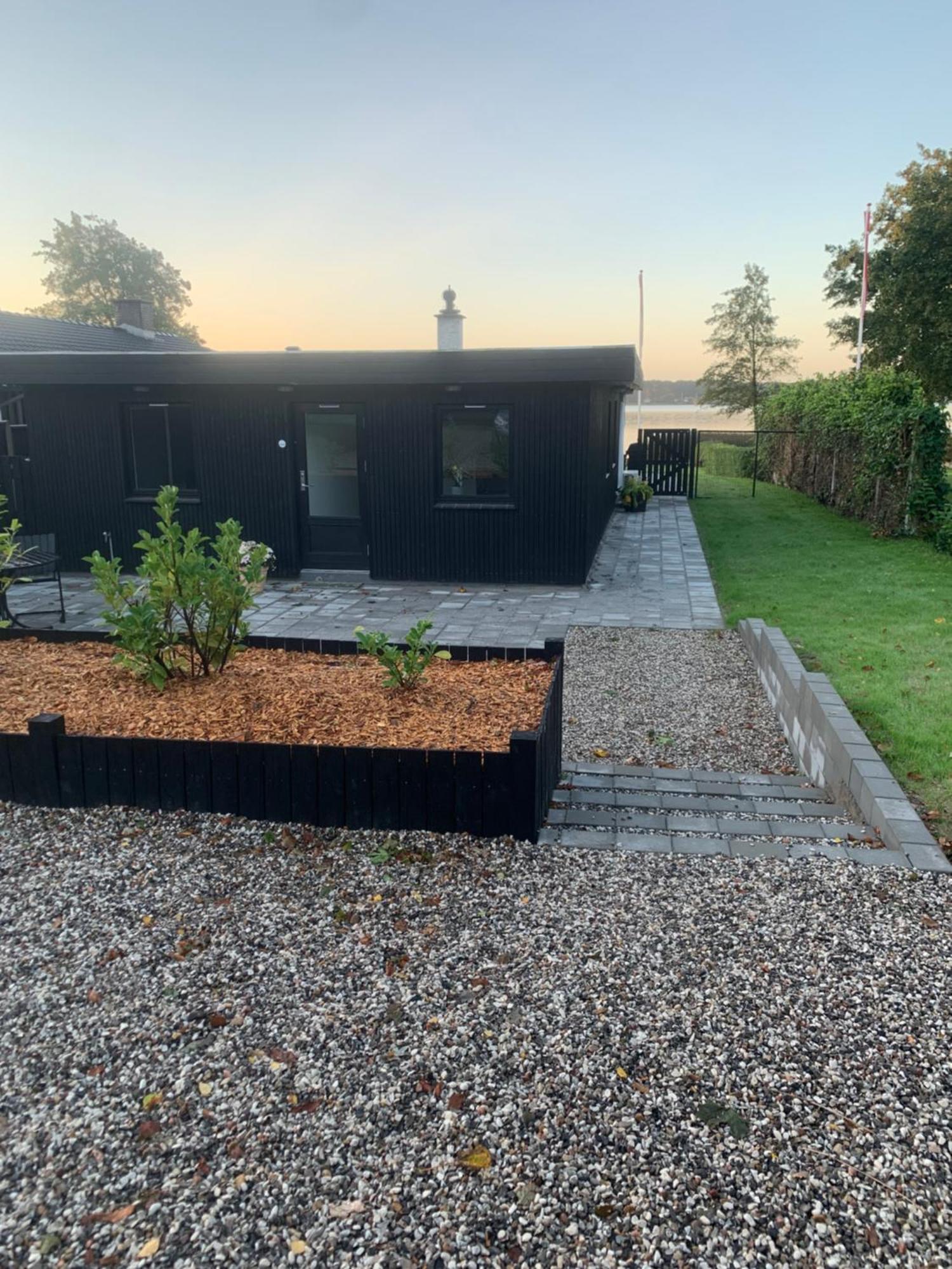 Huset Ved Soen Taet Pa Herning Og Mch Og Boxen 90 M2 Sunds Eksteriør bilde